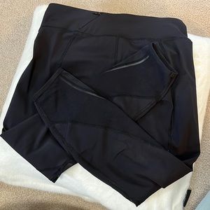 Lululemon vented pants size 6
